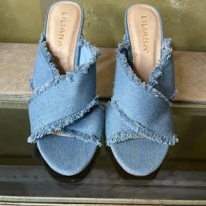Gorgeous Liliana mule denim heels size 8.5